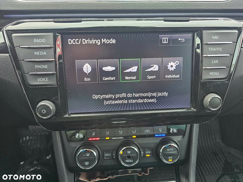 Skoda Superb 2.0 TDI 4x4 L&K DSG - 30