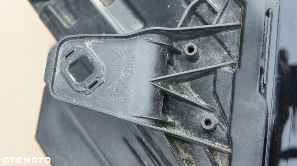 PRZEDNIA LEWA LAMPA AUDI Q2 81A LED LIFT - 3