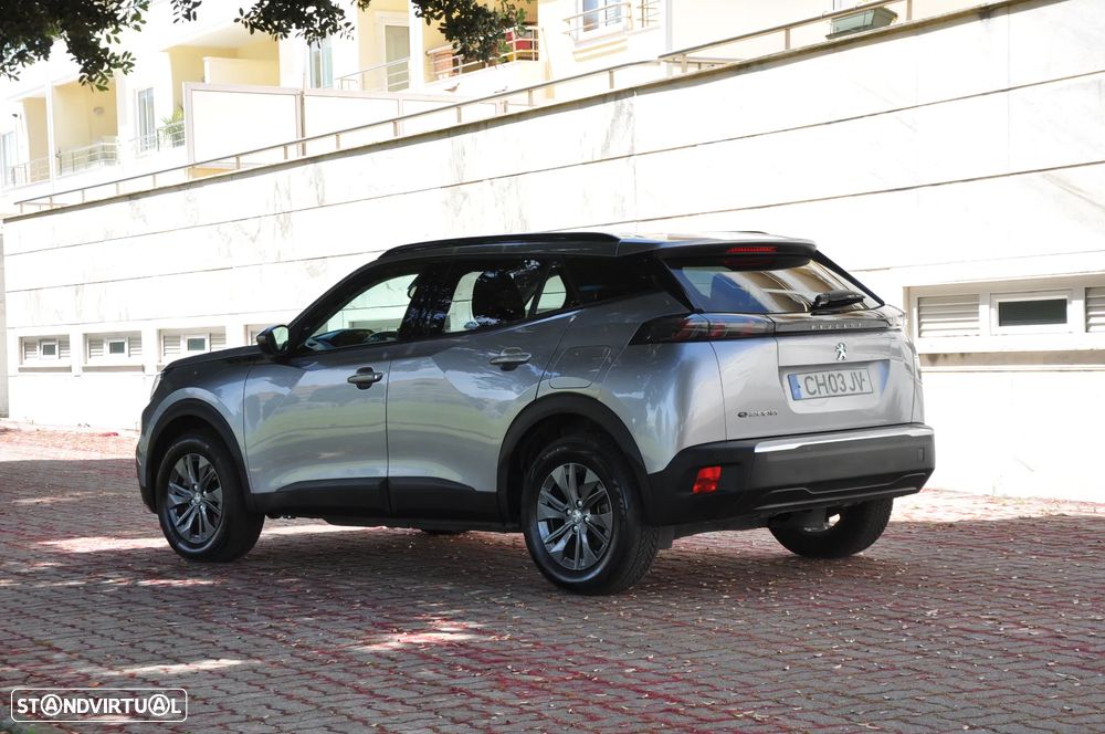 Peugeot e-2008 Style - 21