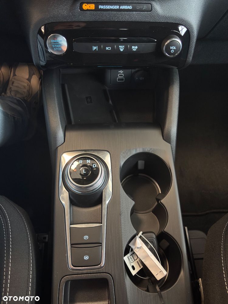 Ford Kuga 2.5 FHEV AWD Titanium eCVT - 16