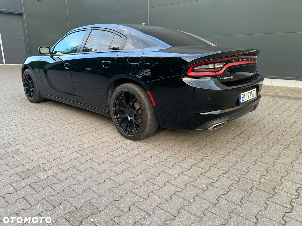 Dodge Charger - 4