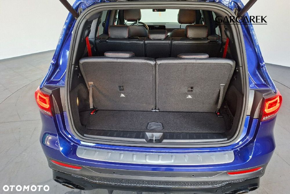 Mercedes-Benz GLB - 10