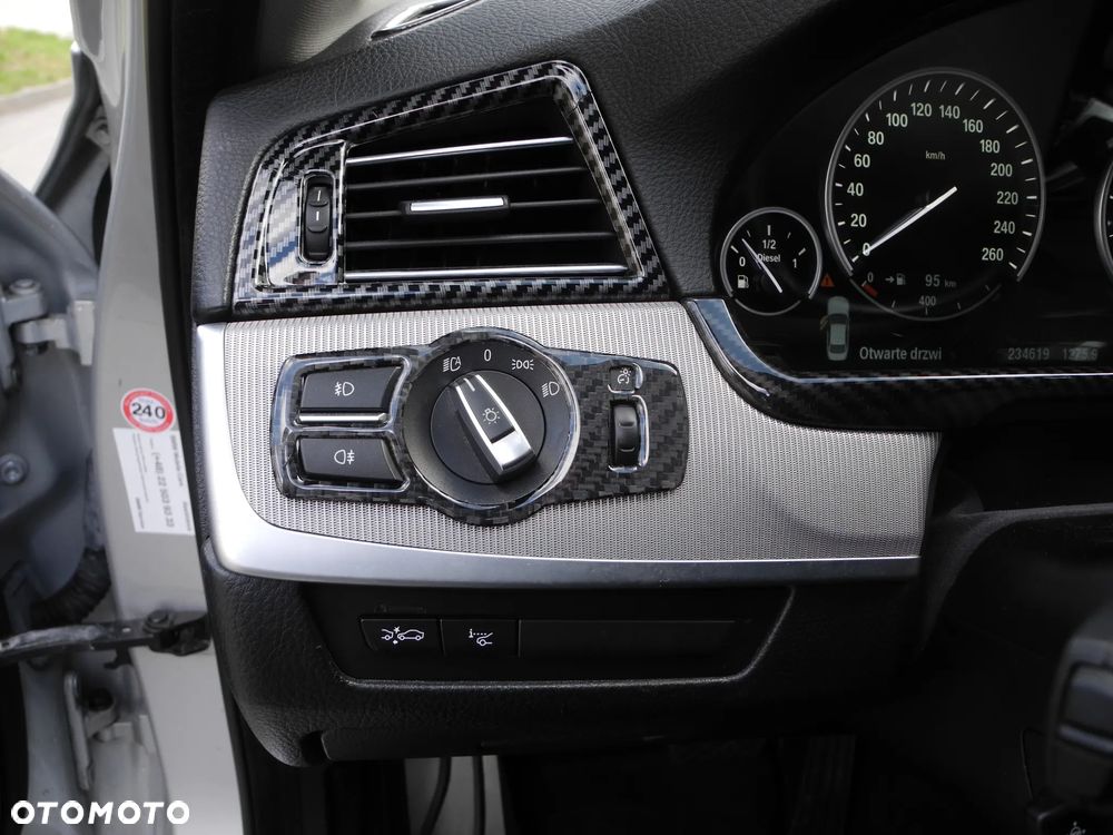 BMW Seria 5 535d xDrive Sport-Aut - 26