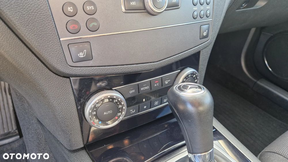 Mercedes-Benz Klasa C 180 Kompressor Automatik BlueEFFICIENCY - 17