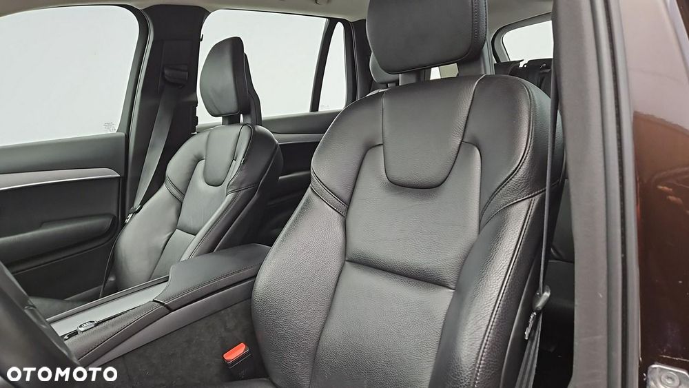 Volvo XC 90 D5 SCR AWD Momentum 7os - 12