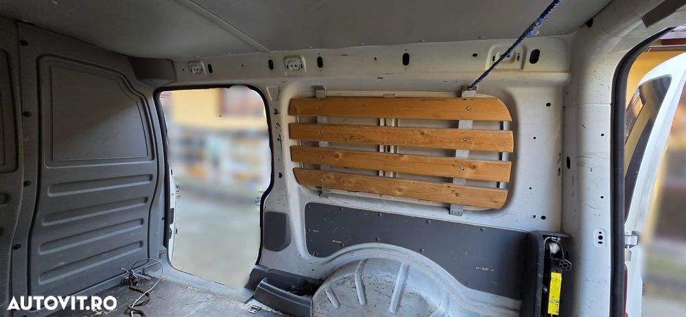 Volkswagen Caddy - 17