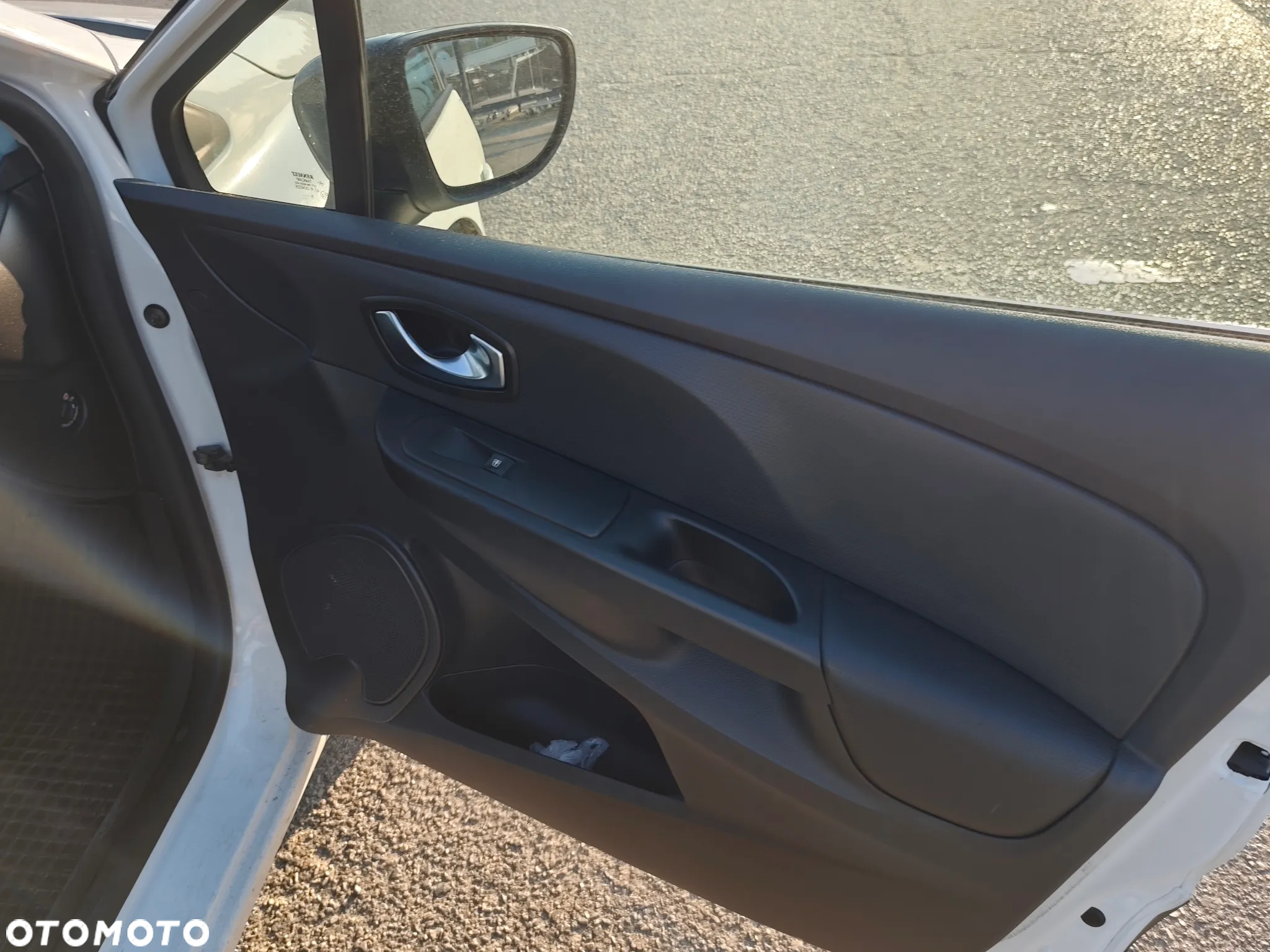 Renault Clio 1.5 dCi Alize - 12