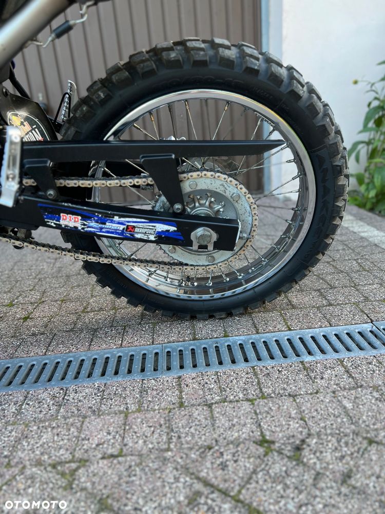 Yamaha WR - 11