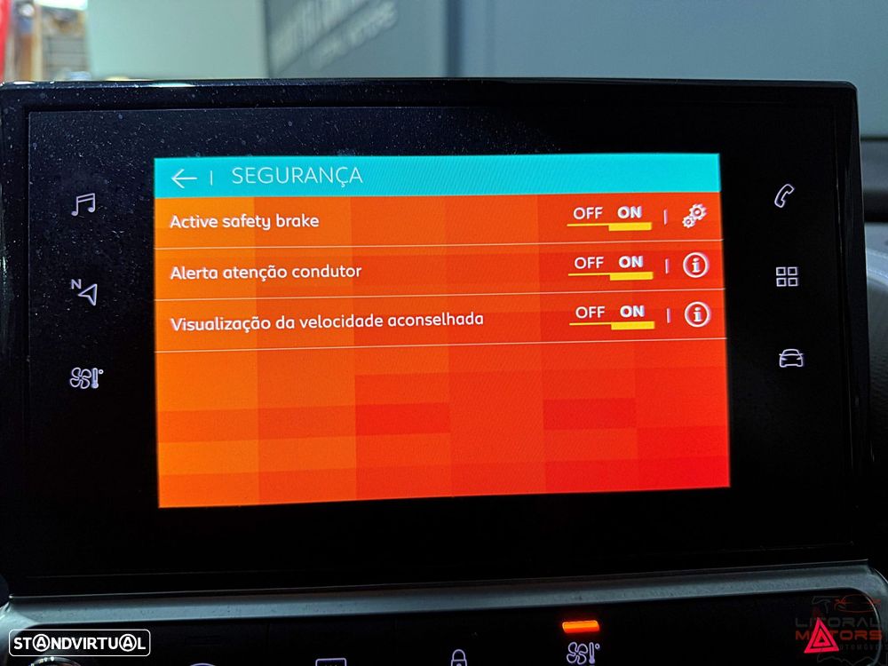 Citroën C4 Cactus 1.2 PureTech Shine Pack - 35