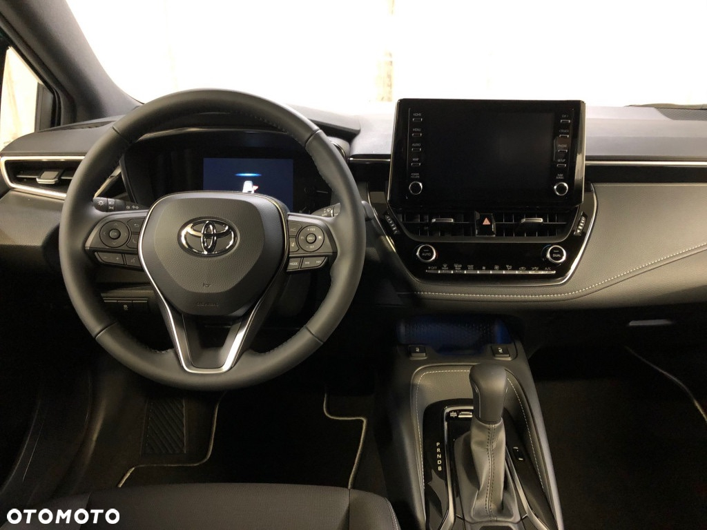 Toyota Corolla - 10