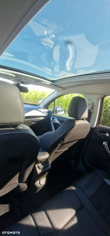 Peugeot 2008 - 9
