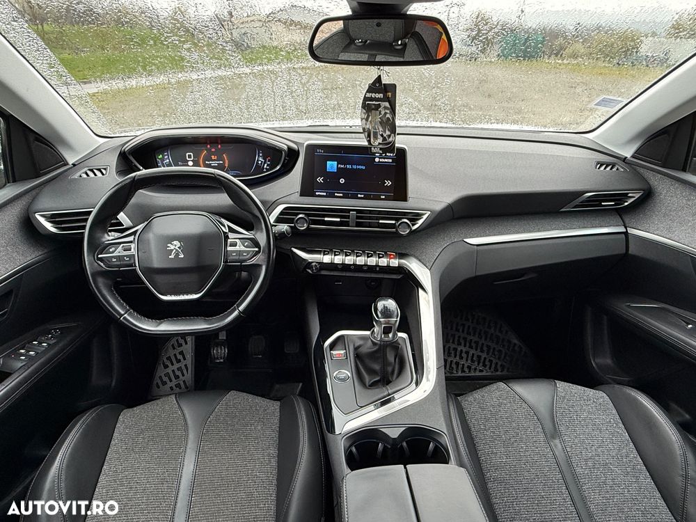 Peugeot 3008 1.2 PureTech Turbo S&S Allure - 9