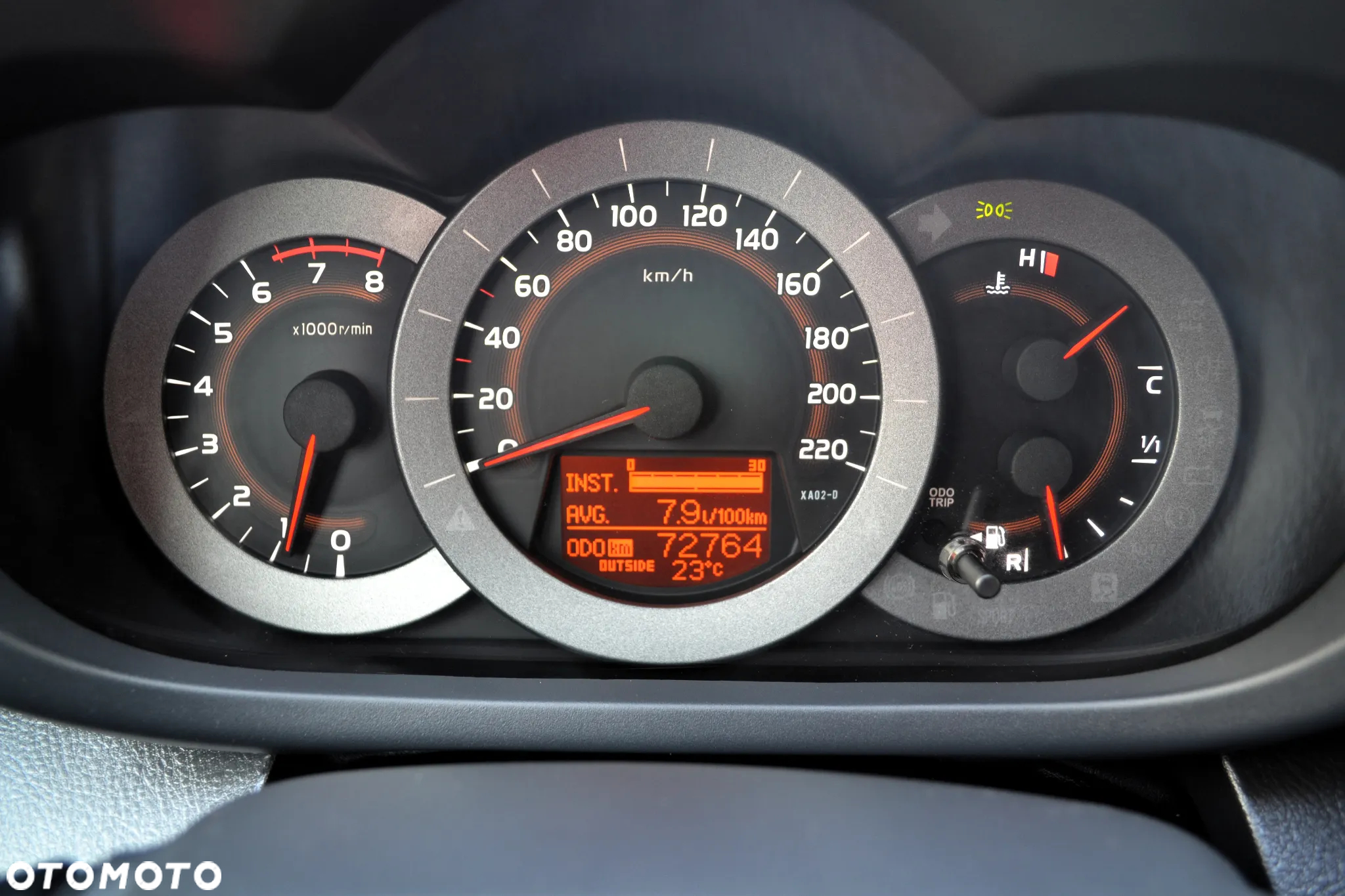Toyota RAV4 2.0 VVT-i Premium - 40
