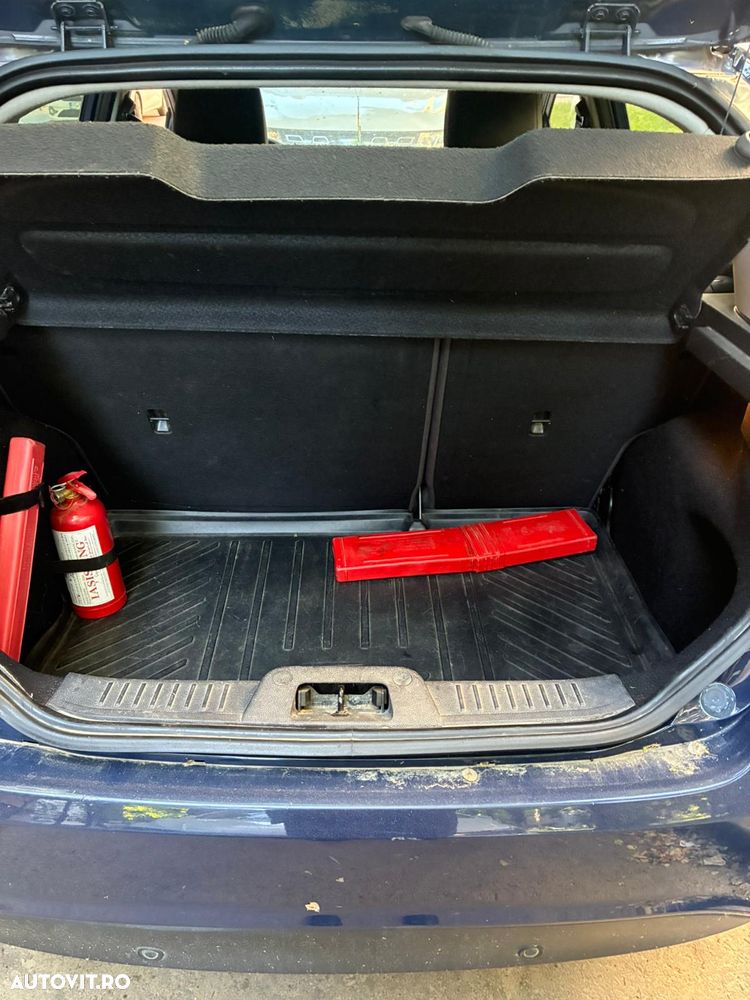 Ford Fiesta - 15