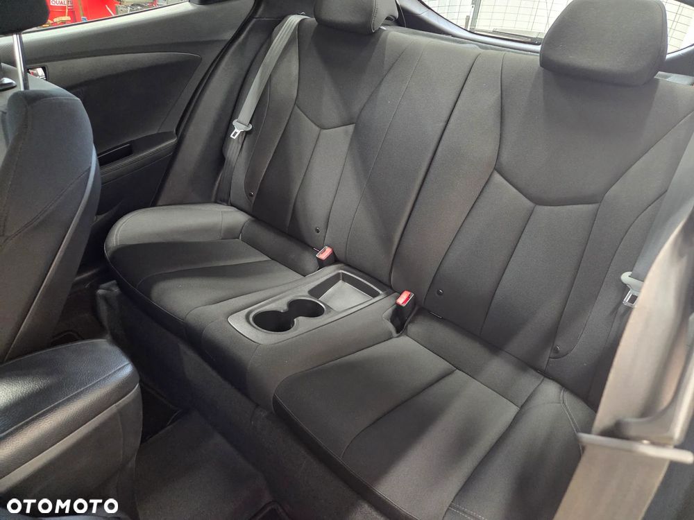 Hyundai Veloster 1.6 blue Premium - 16