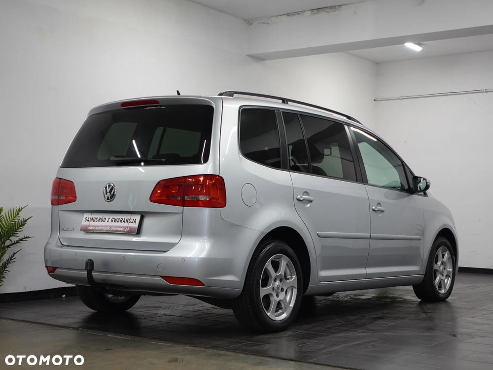 Volkswagen Touran 1.6 TDI DPF BlueMotion Technology DSG Comfortline - 8
