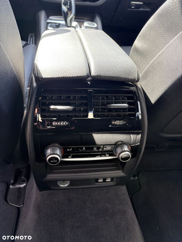 BMW Seria 5 520d xDrive MHEV M Sport sport - 18