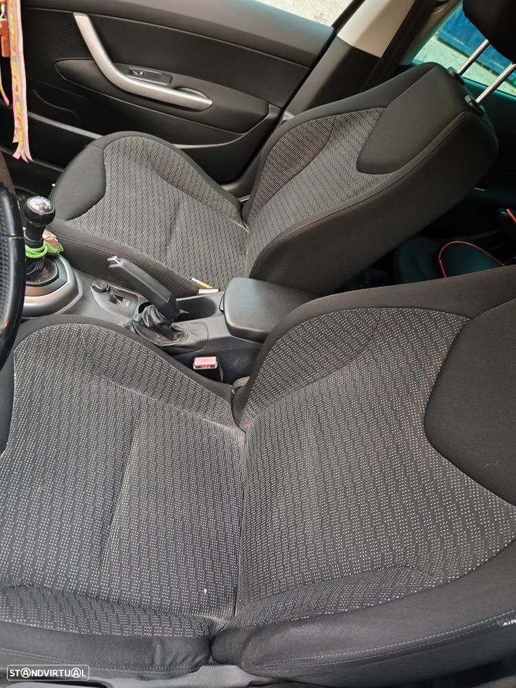 Peugeot 308 SW 1.6 HDi Executive CVM6 - 6