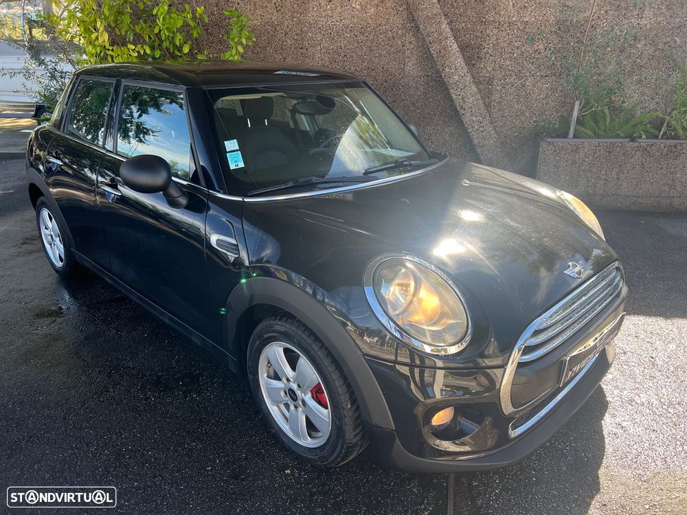 MINI 5 Portas Cooper D - 1