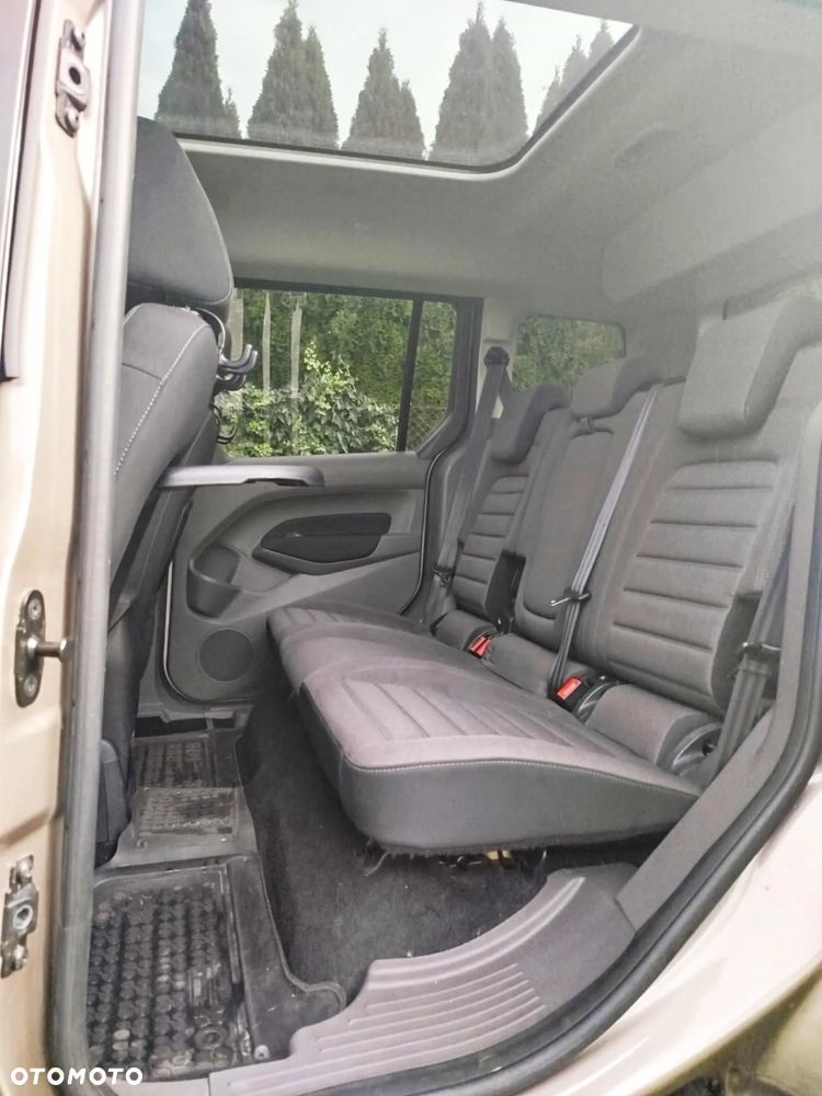 Ford Tourneo Connect 1.5 TDCi Titanium - 15