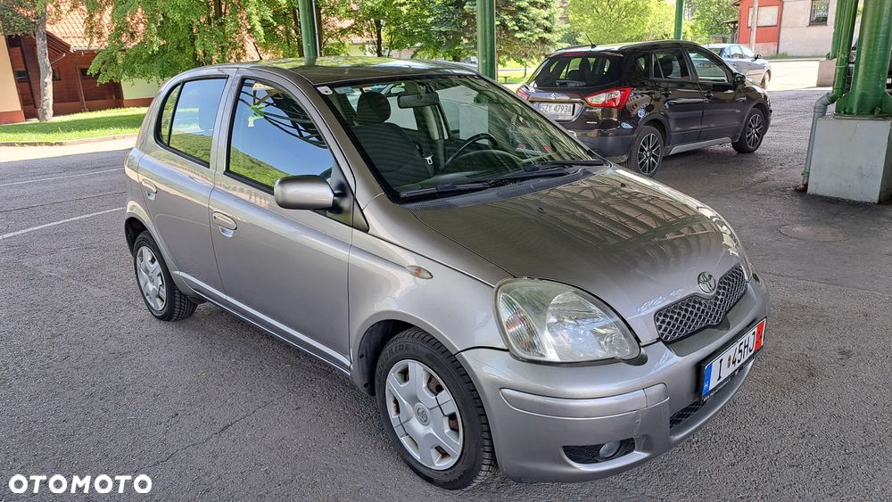 Toyota Yaris 1.0 Luna A/C - 3