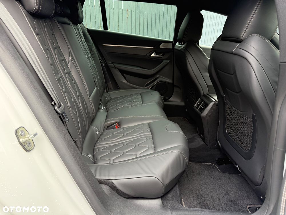 Peugeot 508 Plug-In Hybrid 225 e-EAT8 GT - 12