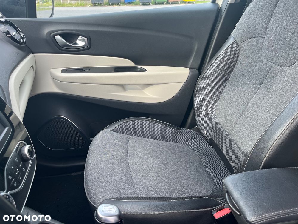 Renault Captur - 17