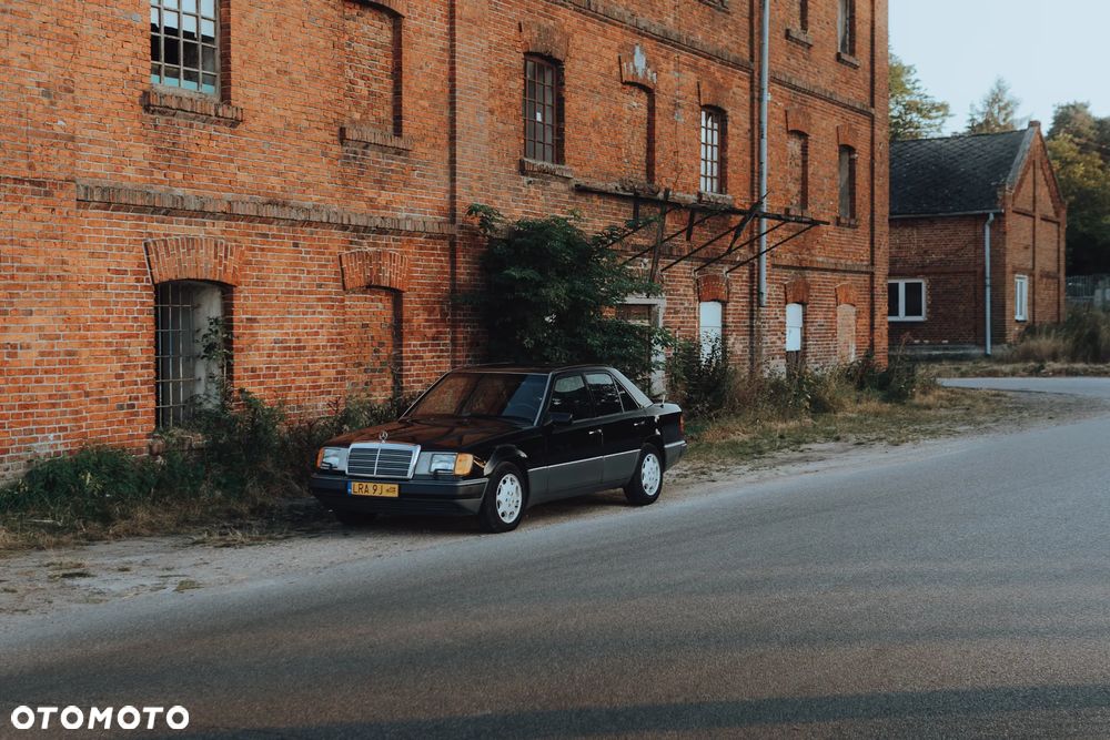 Mercedes-Benz W124 (1984-1993) - 10