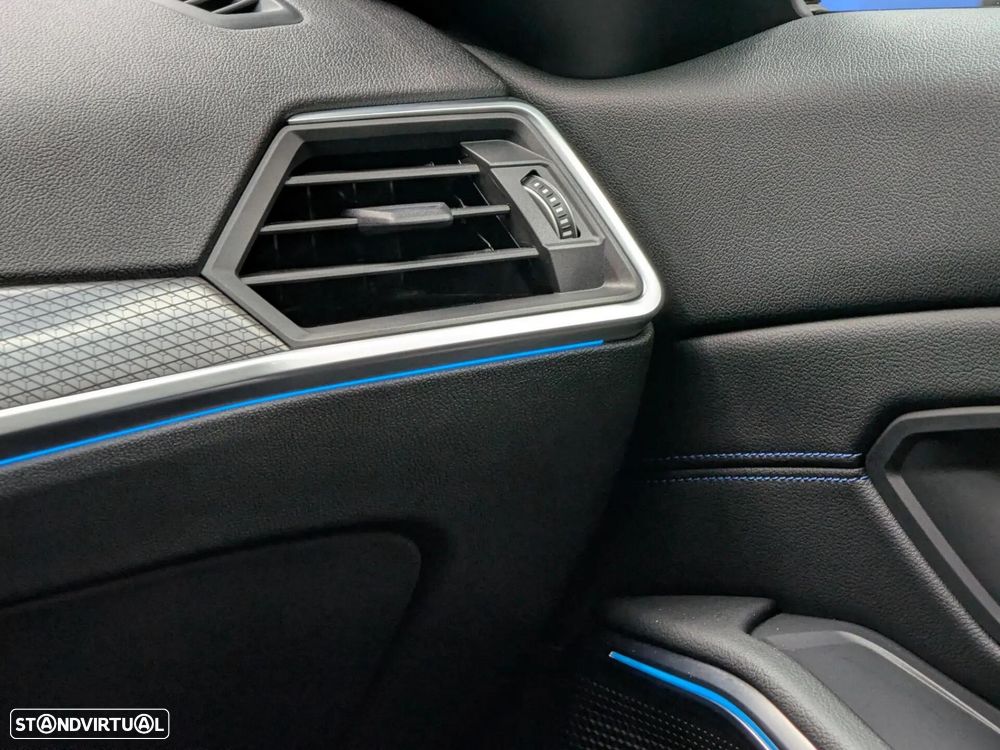 BMW 320 e Pack Desportivo M Auto - 20