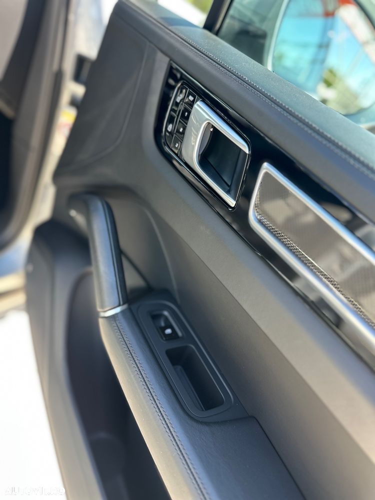 Porsche Cayenne Coupe S - 22