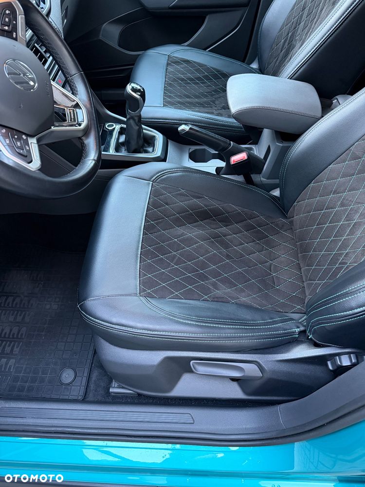 Volkswagen T-Cross - 19