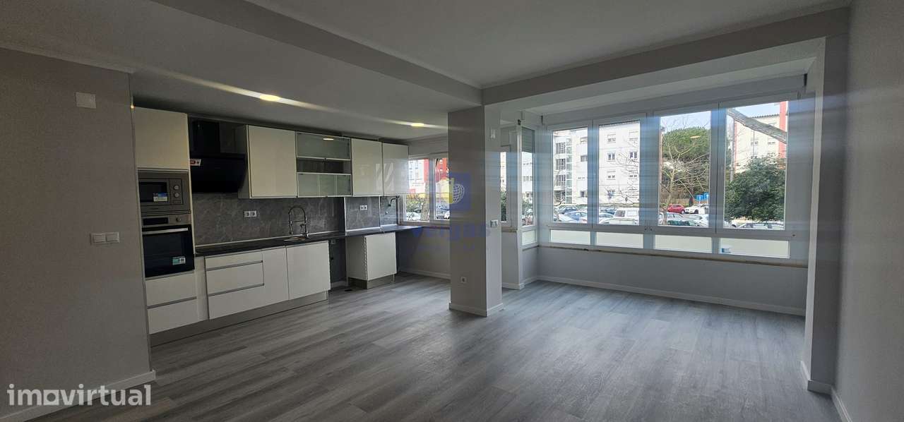Apartamento T2 com Arrecadação - Oeiras - Grande imagem: 2/25