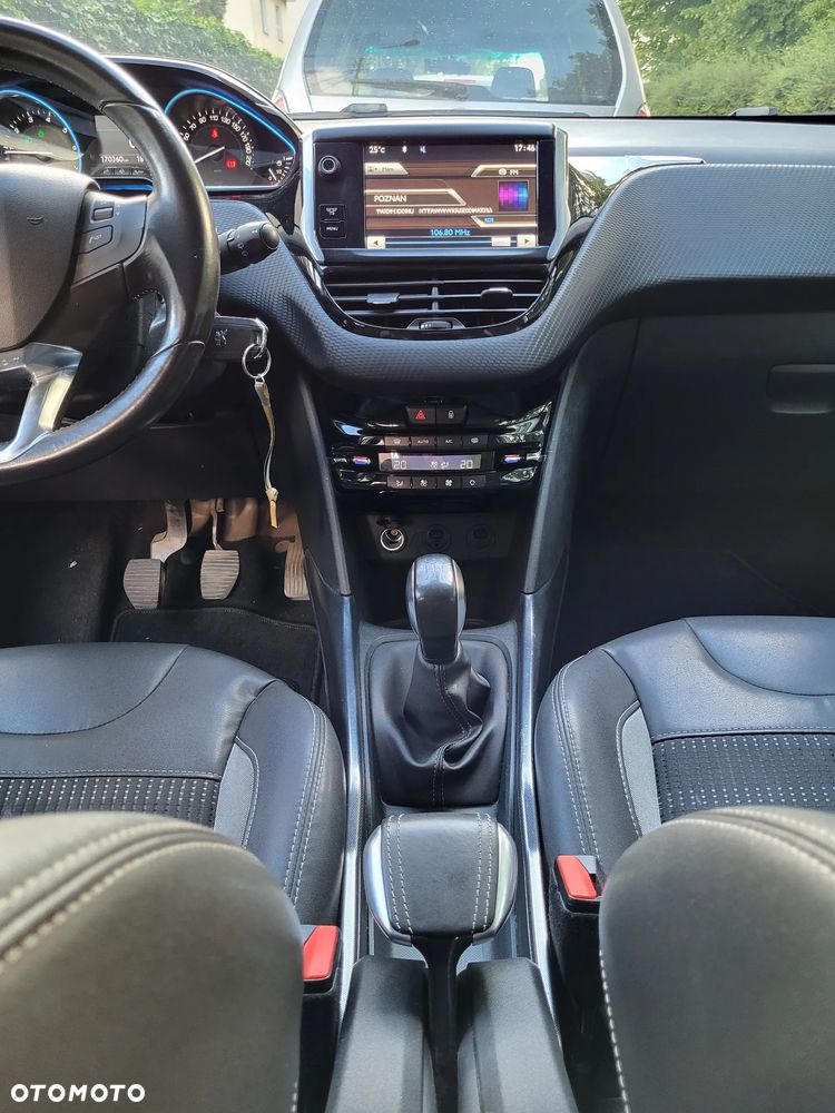 Peugeot 2008 1.6 VTi Allure - 10