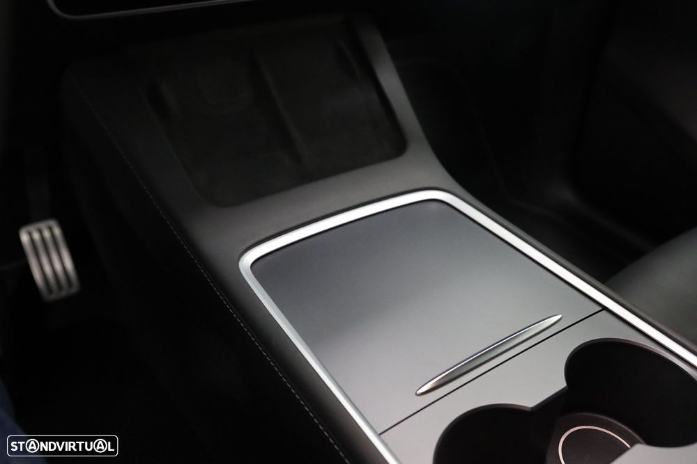 Tesla Model Y Performance Tração Integral - 26