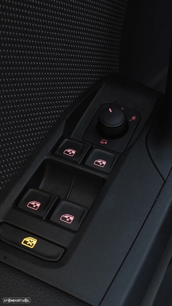 SEAT Arona 1.0 TSI Xcellence - 25