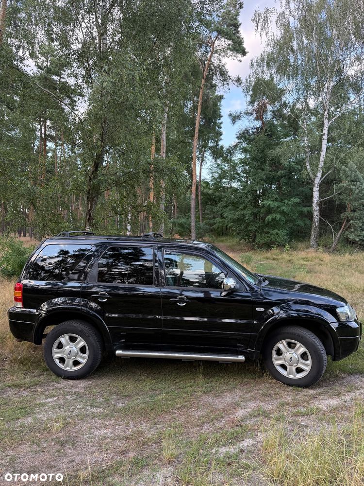 Ford Maverick 3.0 V6 Limited - 12