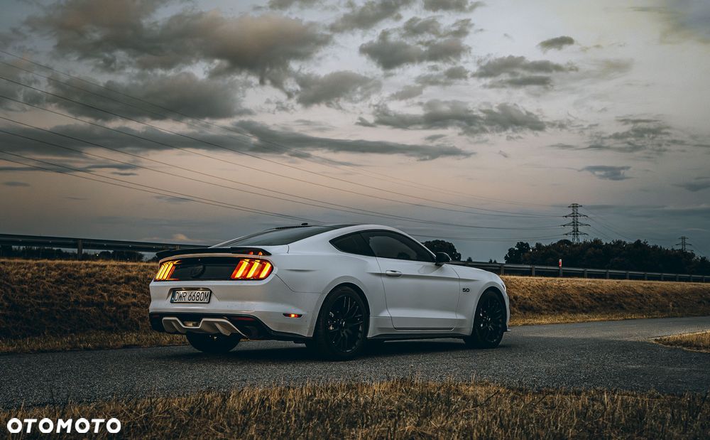 Ford Mustang - 3