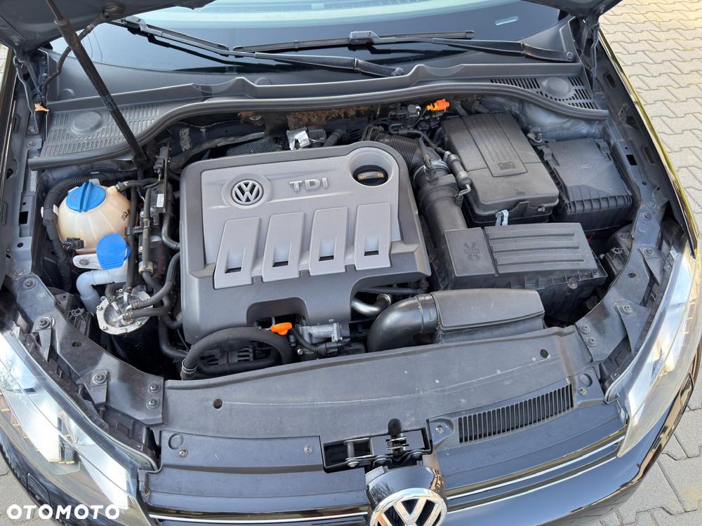 Volkswagen Golf 2.0 TDI DPF Highline - 26