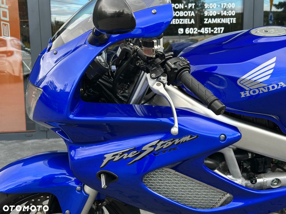 Honda VTR - 36
