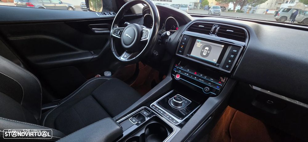 Jaguar F-Pace 2.0 i4D R-Sport Aut. - 18