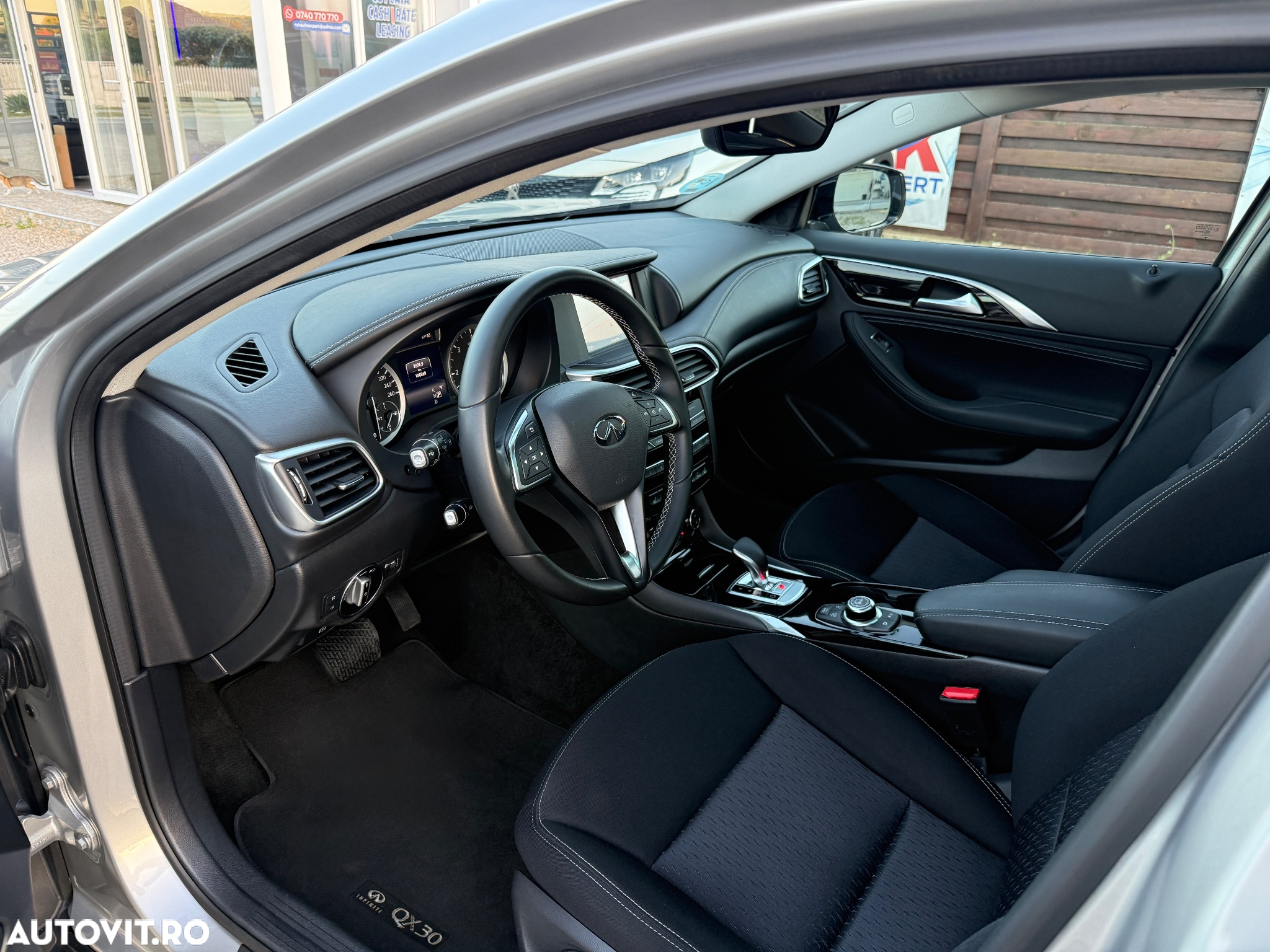 Infiniti QX30 2.2d DCT AWD Luxe Tech - 11