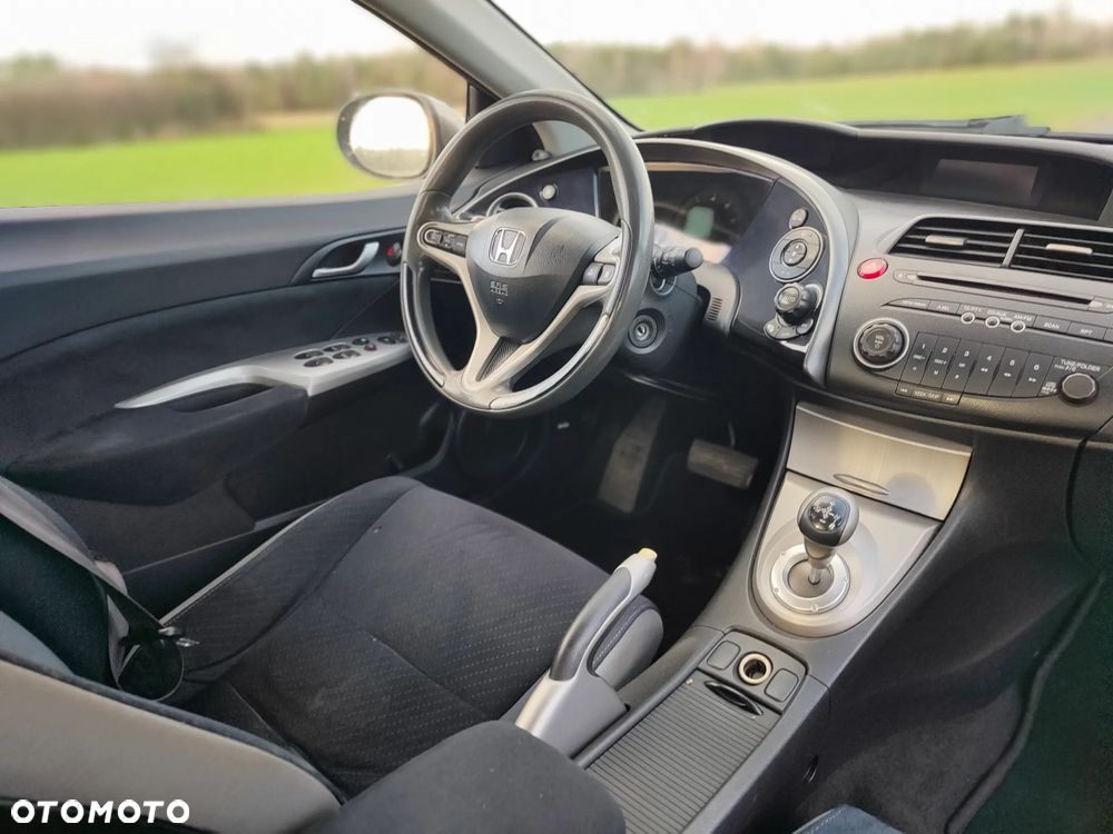 Honda Civic 1.8 Comfort - 9