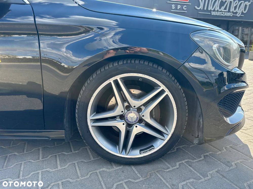Mercedes-Benz CLA 200 7G-DCT AMG Line - 14