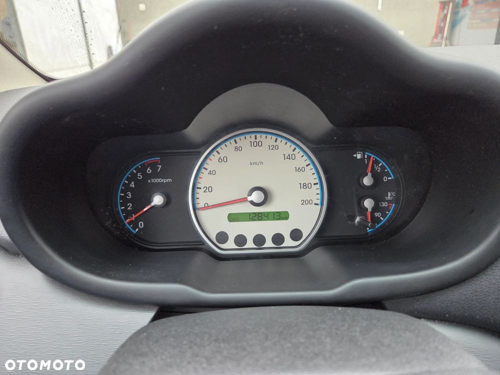 Hyundai i10 - 12