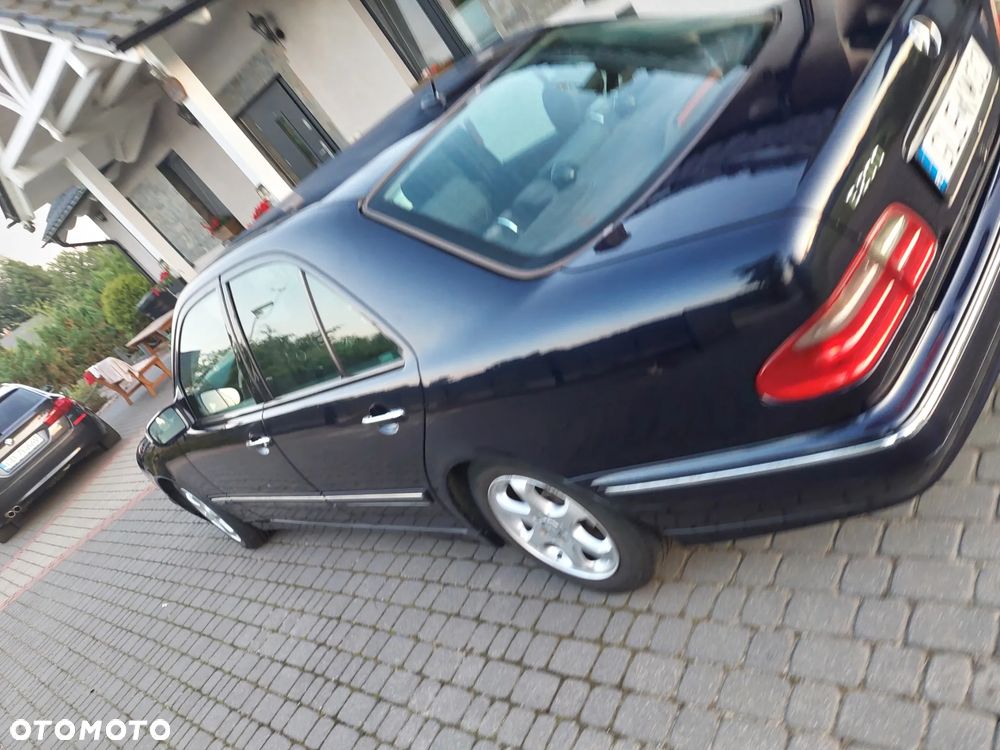 Mercedes-Benz Klasa E - 6