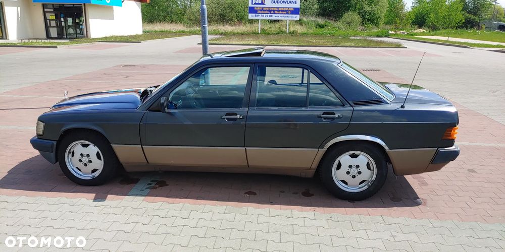 Mercedes-Benz W201 (190) - 5