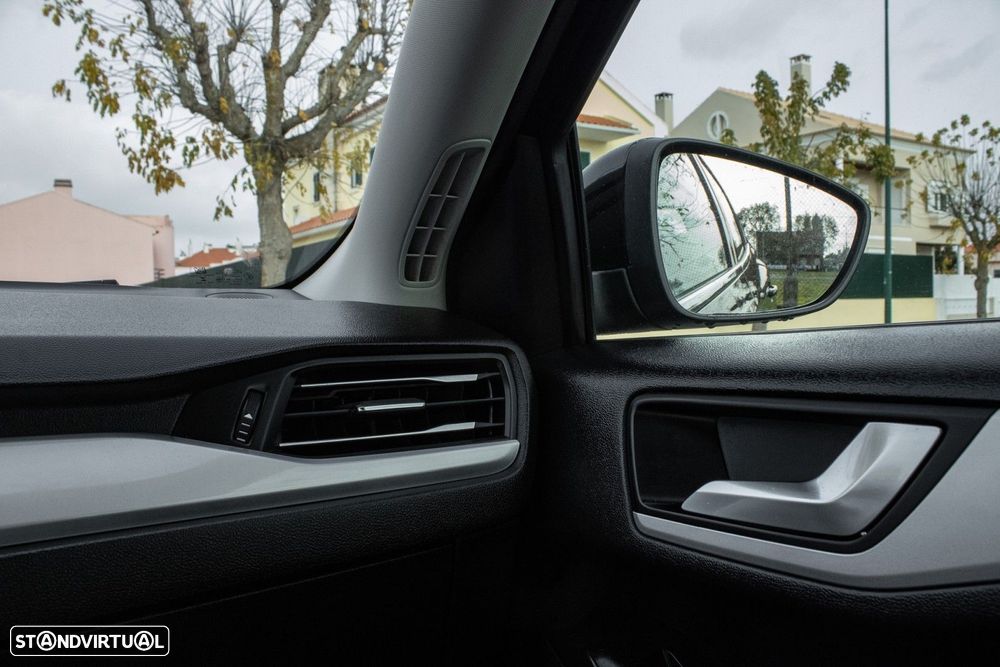Ford Focus 1.0 EcoBoost S&S COOL&CONNECT - 14