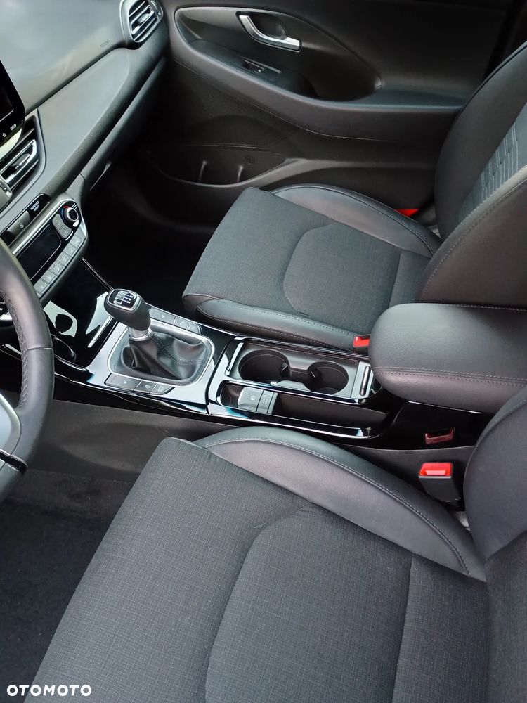 Hyundai i30 1.5 T-GDI 48V Smart - 8