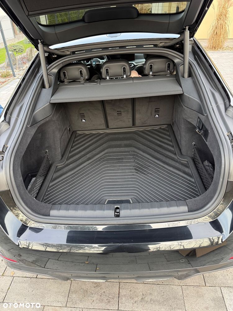 BMW i4 70.3kWh eDrive 35 M Sport Edition - 4