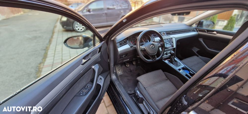 Volkswagen Passat 2.0 TDI SCR - 9